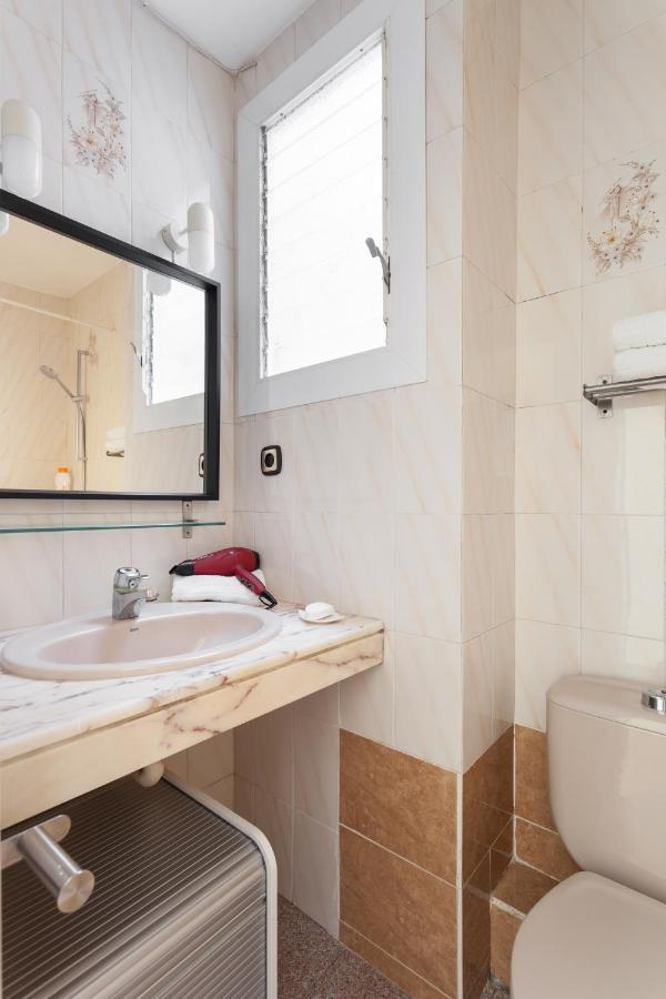 Ferienwohnung Apartamento Con Encanto, Luminoso Y Tranquilo L’Hospitalet de Llobregat Exterior foto